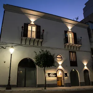 https://la-dimora-dei-paladini.sicilyhotelsitaly.net